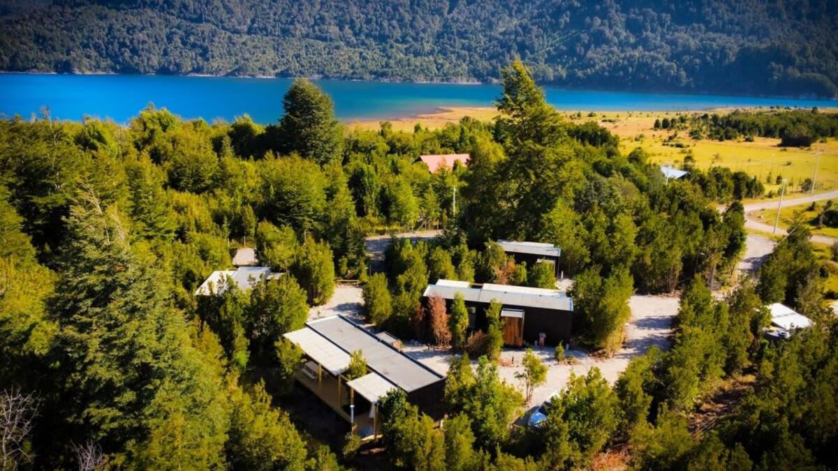 OUTSCAPE l Cabaña en Lago Chapo con Hot Tub - B&B