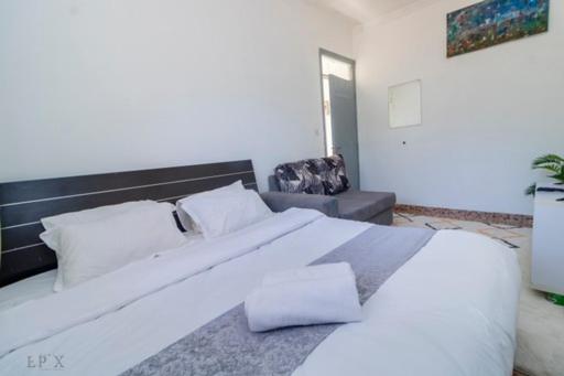 Lovely Studio rooms in Runda, Astar Homestays - B&B