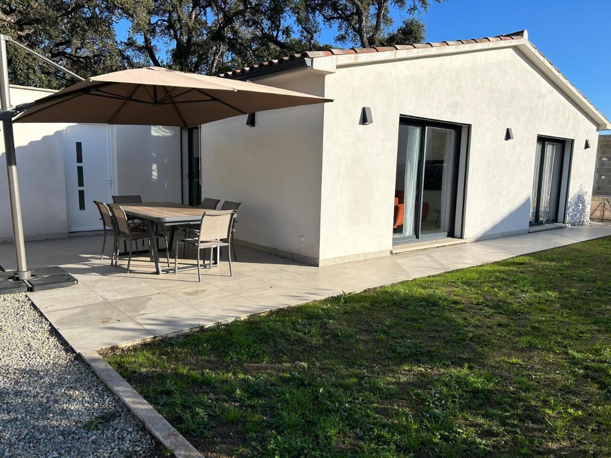 Villa Climatisée avec Piscine partagée , Terrasse et Parking - Bed and Breakfast
