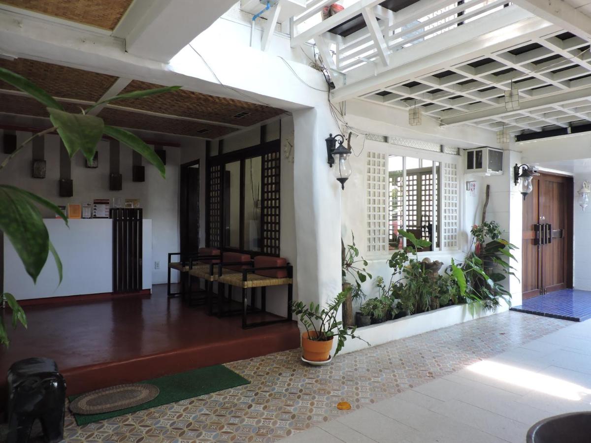 Orange Mangrove Pension House - B&B