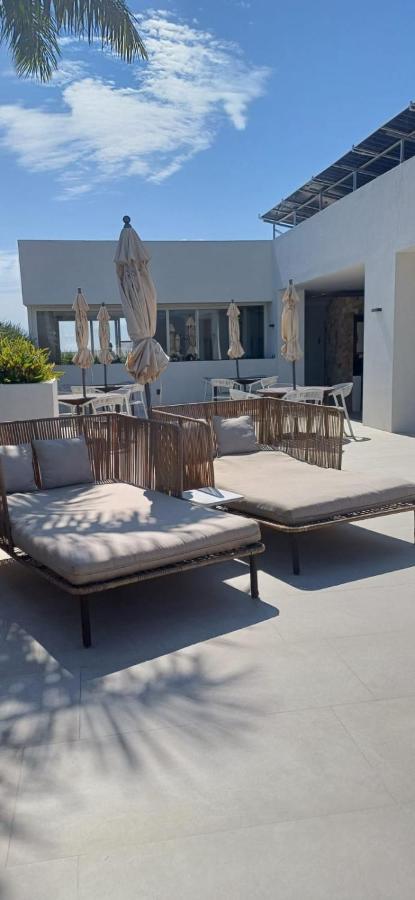 Amazing 2 bedroom condo in Golden Zone steps away from the ocean - B&B