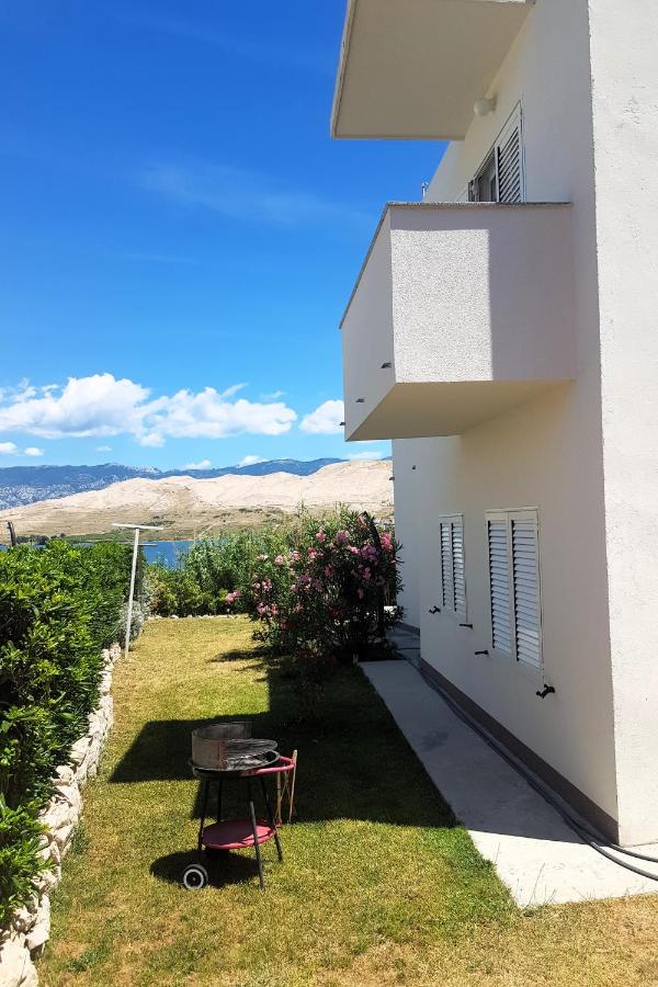 Apartamento con balcón