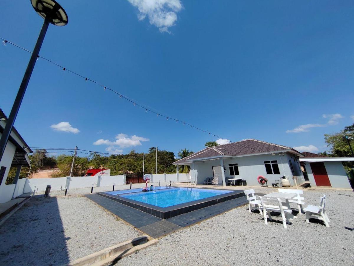 Kvaloya Homestay Private Swimming Pool - Ferienwohnung Kampung Gurun