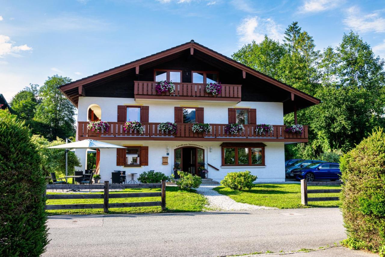 B&B Schönau am Königssee - Hotel Garni Landhaus Sonnenstern - Bed and Breakfast Schönau am Königssee