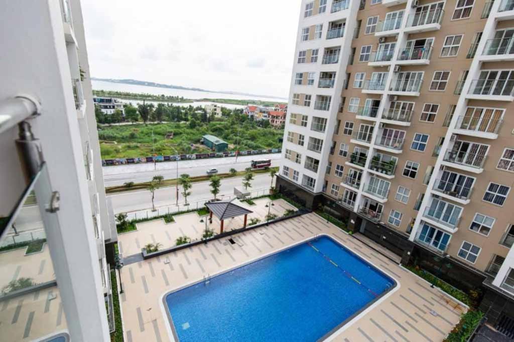Newlife Tower- by Greenbay Premium homestay Hạ Long Bay - B&B Hạ Long
