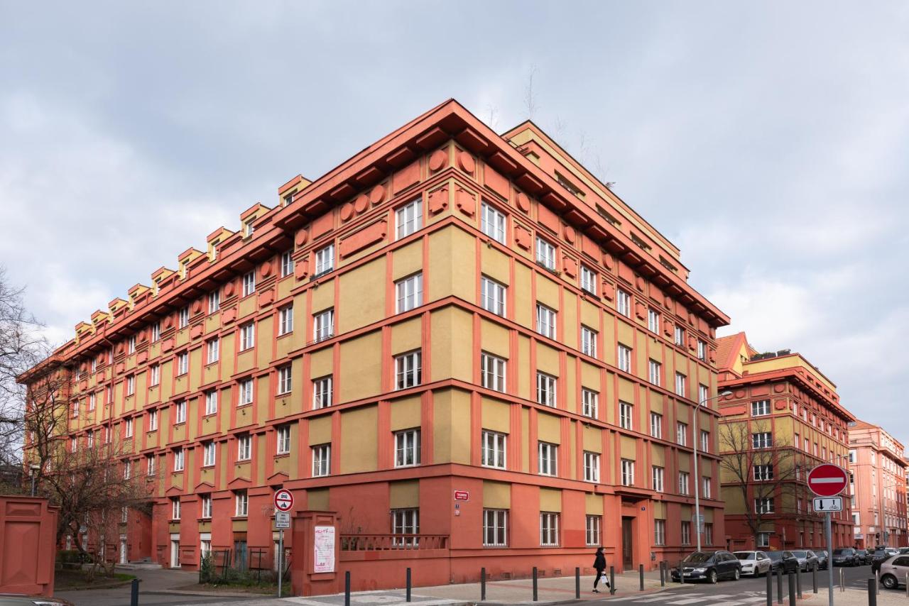 Gallery Apartment - Bed and Breakfast Praag