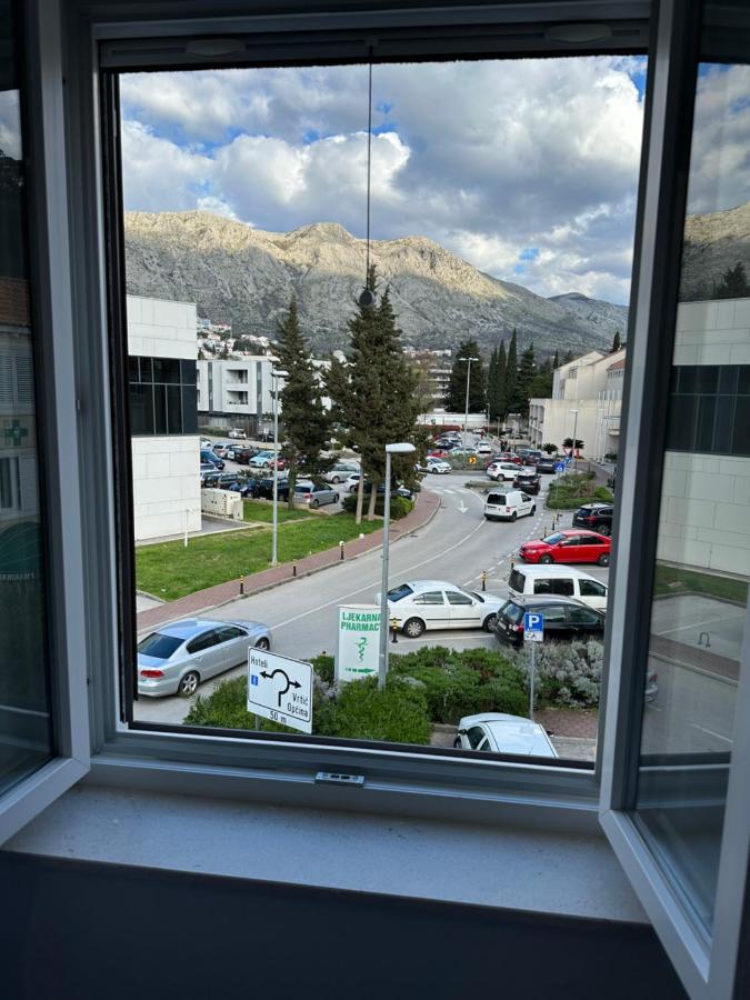 Apartman Nela Srebreno - Chambres d’hôtes