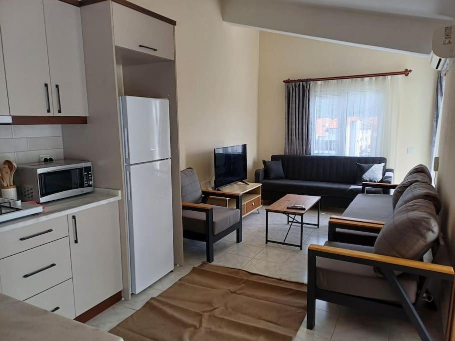 Merkezde Denize Yakın Eşyalı Daire - Bed and Breakfast Marmaris