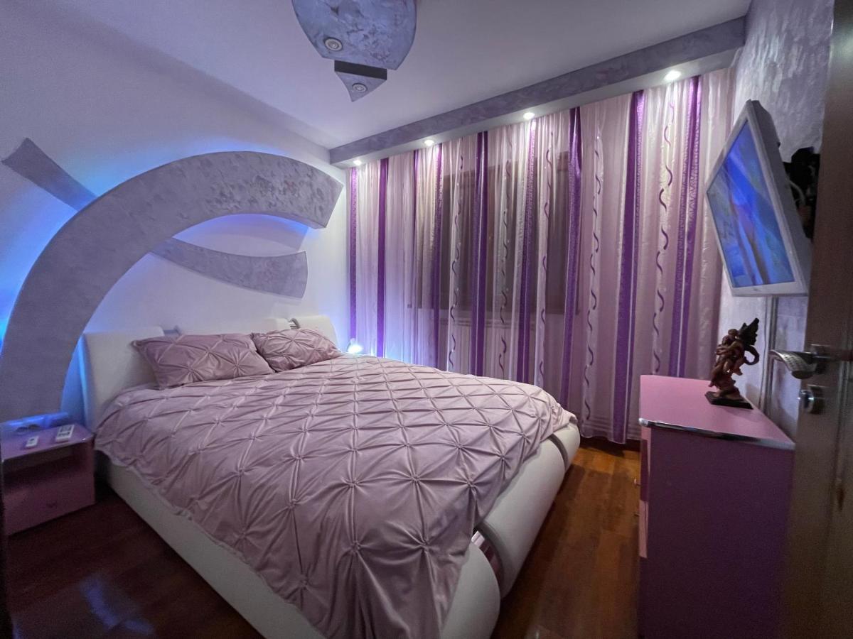 B&B Craiova - Apartament YariSen - Bed and Breakfast Craiova