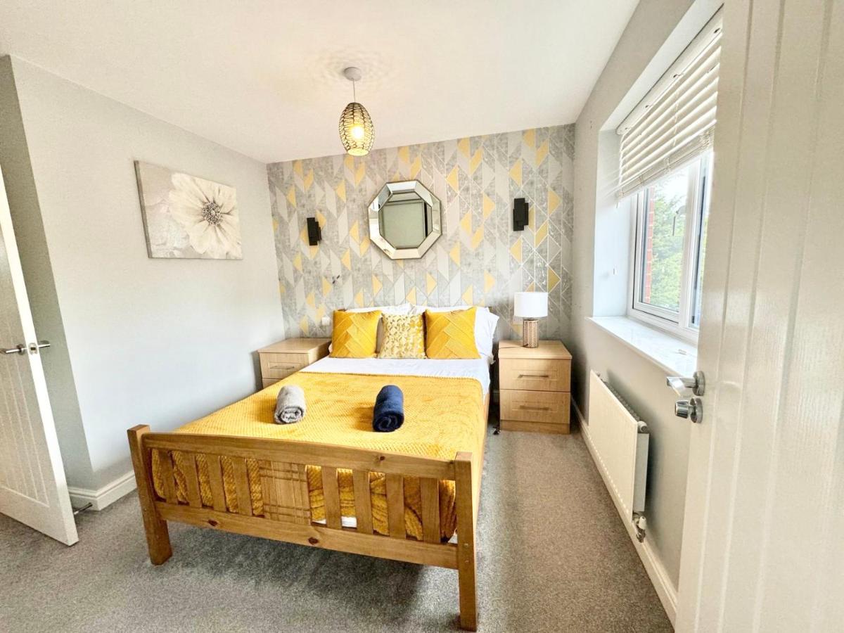 B&B Folkestone - 3 Bedroom Home centrally located in Folkestone, great location for contractors or families with parking - Bed and Breakfast Folkestone