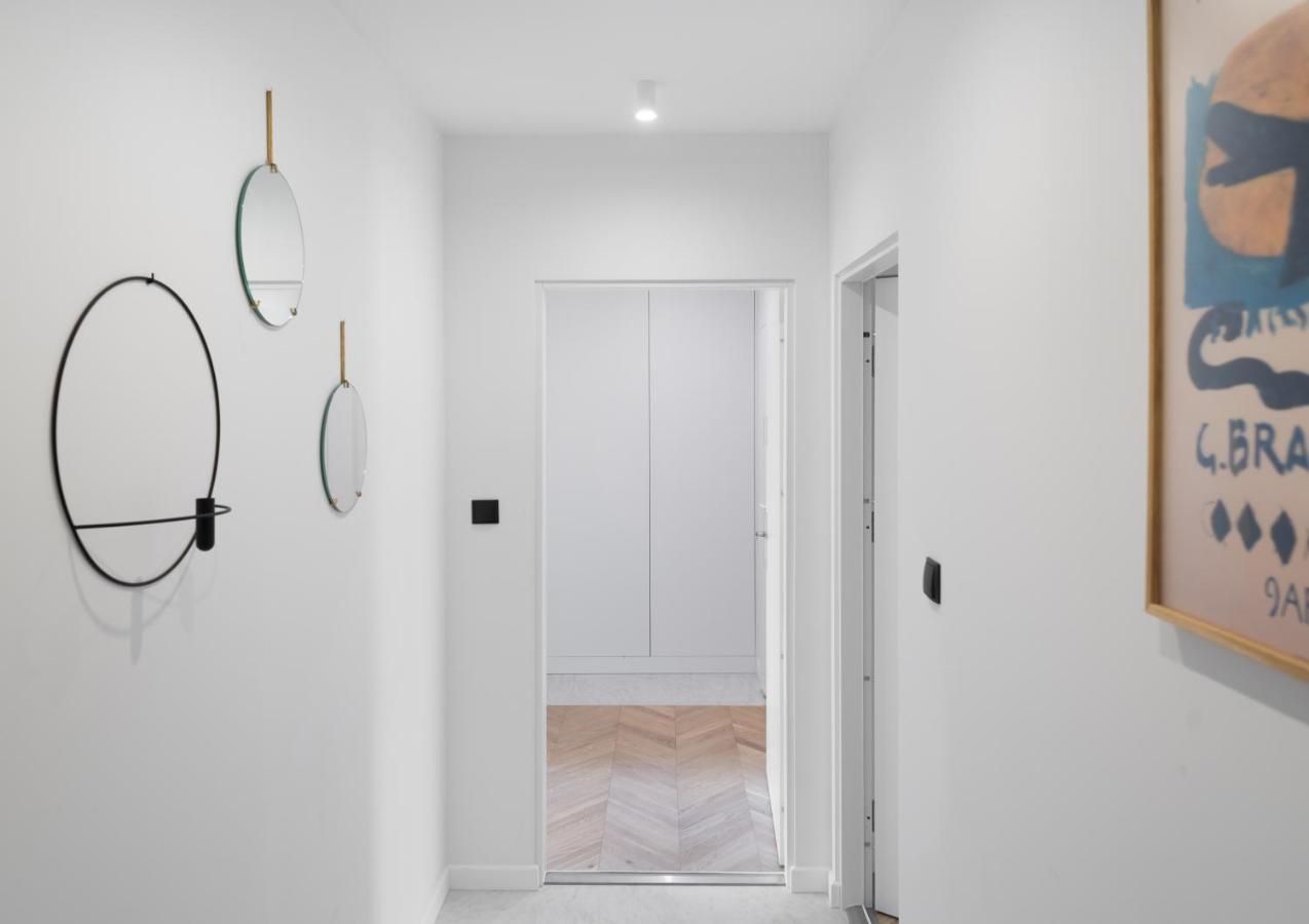 Nowoczesne Apartamenty w Centrum Gdańska przy Motławie z podziemnym parkingiem - Chambres d'hôtes Gdańsk