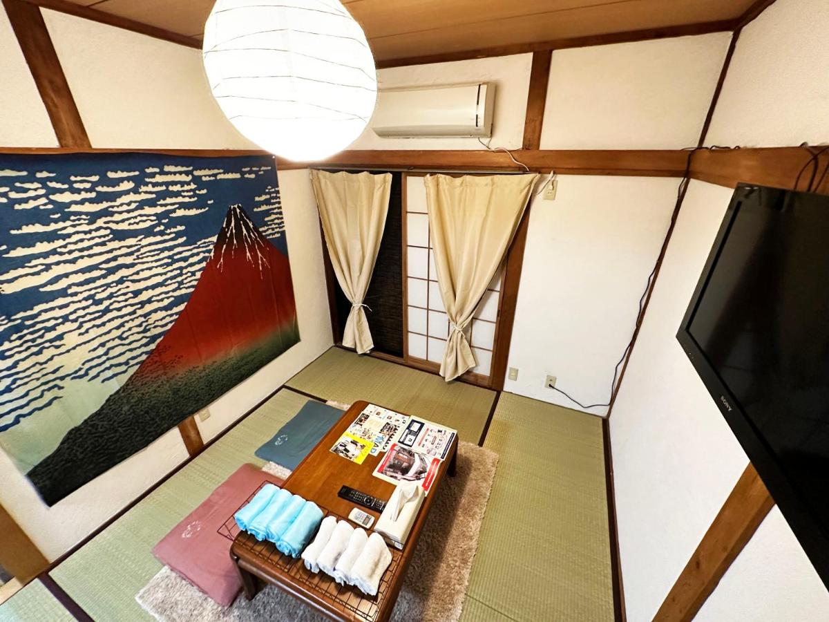 B&B Osaka - 4 min to Sta,KIX48min Namba10minUSJ33min Convenience store, coin laundry, public bath, all 1 minute walk Kitakagaya INN OSAKA , 6 ppl, Near Namba to 10min,駅近徒歩4分一軒家貸切北加賀屋駅からなんば駅まで10分 コンビニ 銭湯 コインランドリー徒歩1分 - Bed and Breakfast Osaka