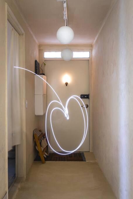 Urban Secret Space - Europe mood, Seongsu, 4mins to Gunguk Univ Station - B&B