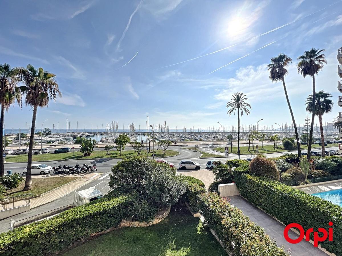 Studio spacieux, climatisé avec vue mer, piscine, WIFI et parking privé à Menton - FR-1-647-29 - B&B