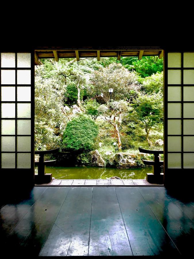 Japanese-Style Room