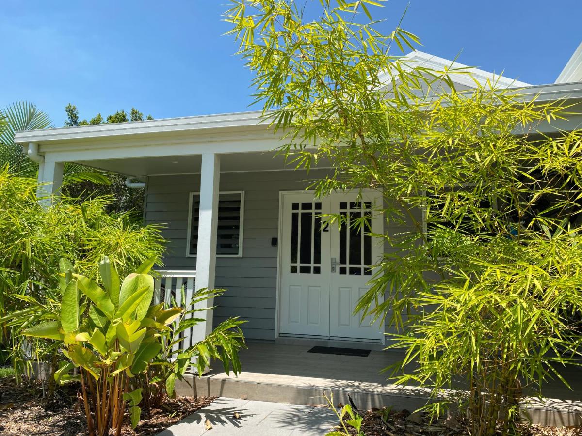 Bamboo Villa - Edge Hill Cairns Luxury Pet Friendly Sleeps 3 - Chambres d’hôtes Edge Hill
