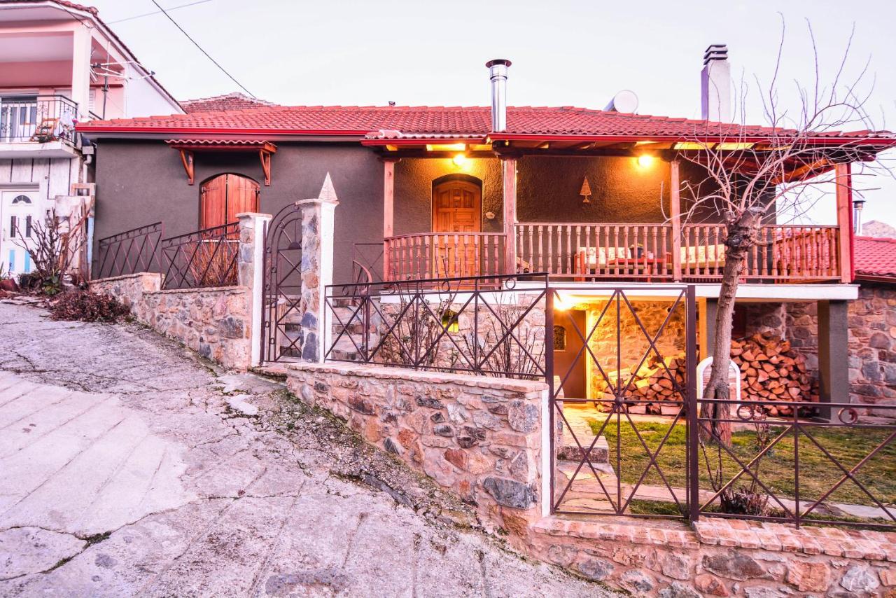 B&B Archaía Feneós - Capris Rustic Ηouse with Mountain View - Bed and Breakfast Archaía Feneós