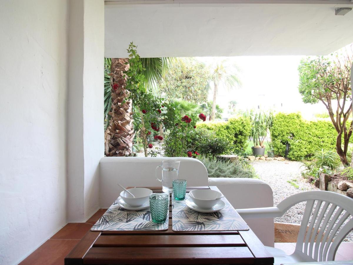 Apartamento en Santa Margarita con piscina, terraza y Wi-Fi - ES-228-153 - Chambres d’hôtes Roses