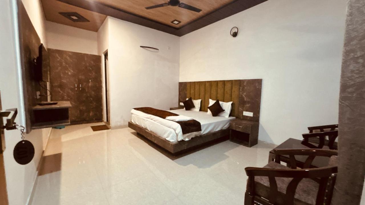 B&B Rishikesh - Rajaji Retreat - Bed and Breakfast Rishikesh