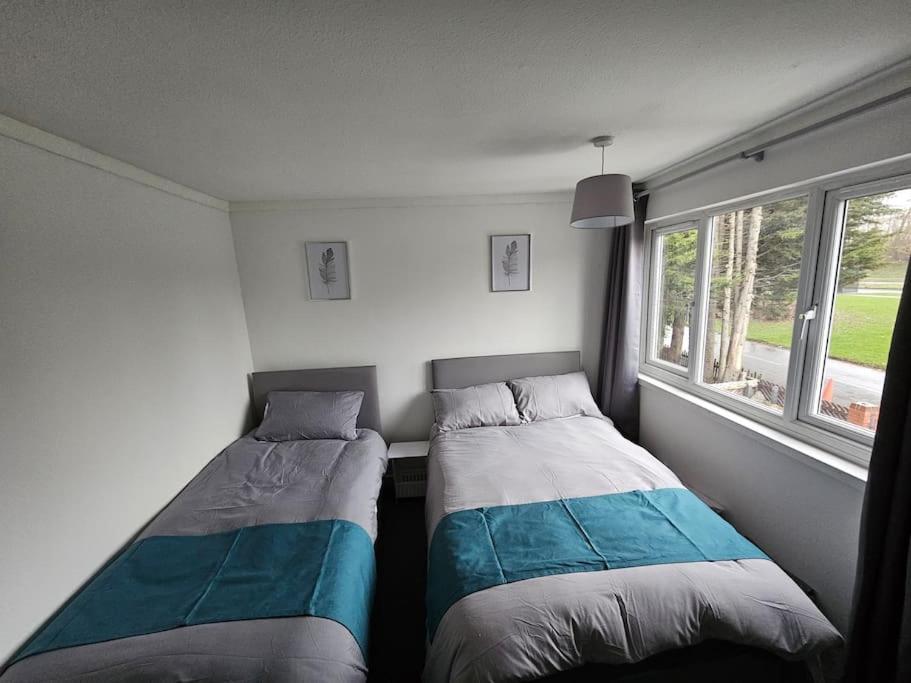 Airport,NEC,JLR,Bham. Entire house 5 beds. - Ferienwohnung