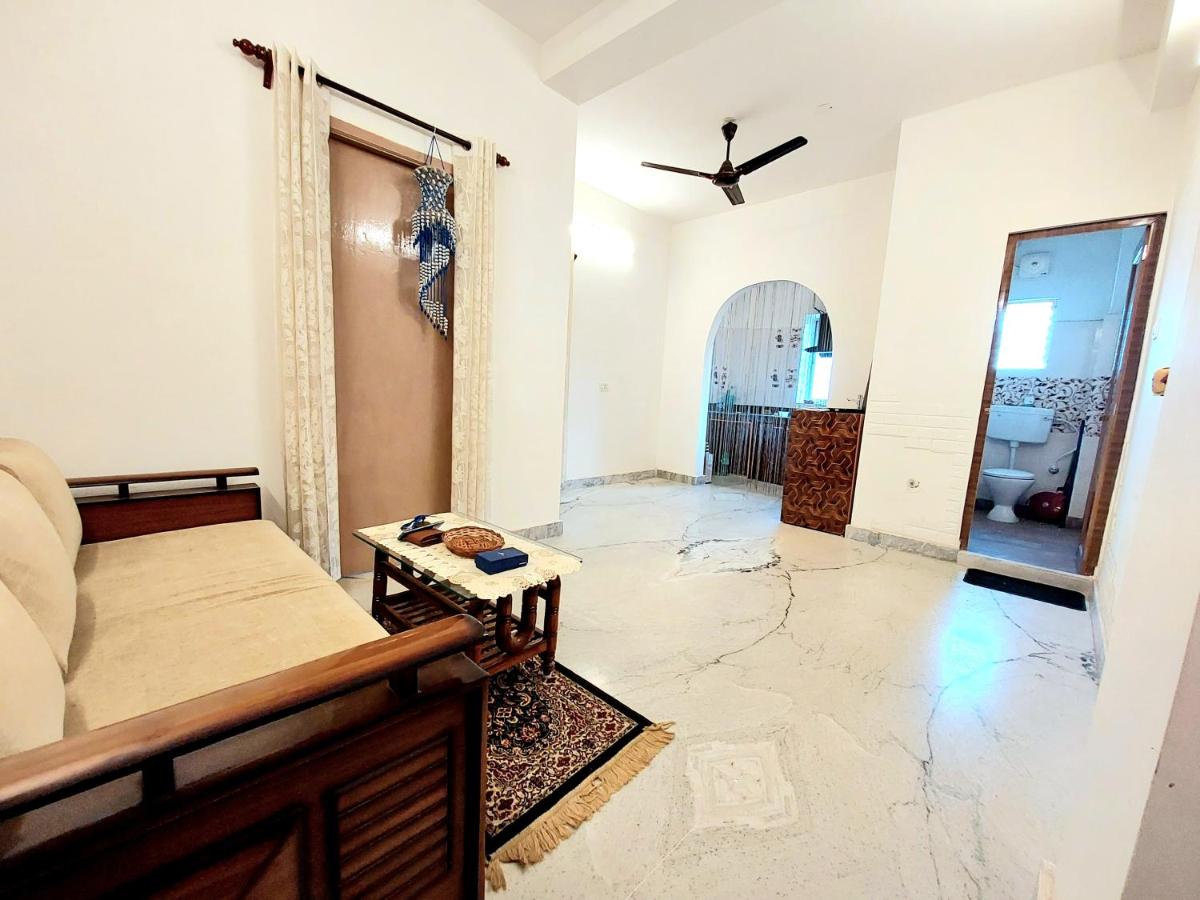 B&B Kolkata - Brand New Luxurious Flat in Kolkata City Centre - Bed and Breakfast Kolkata