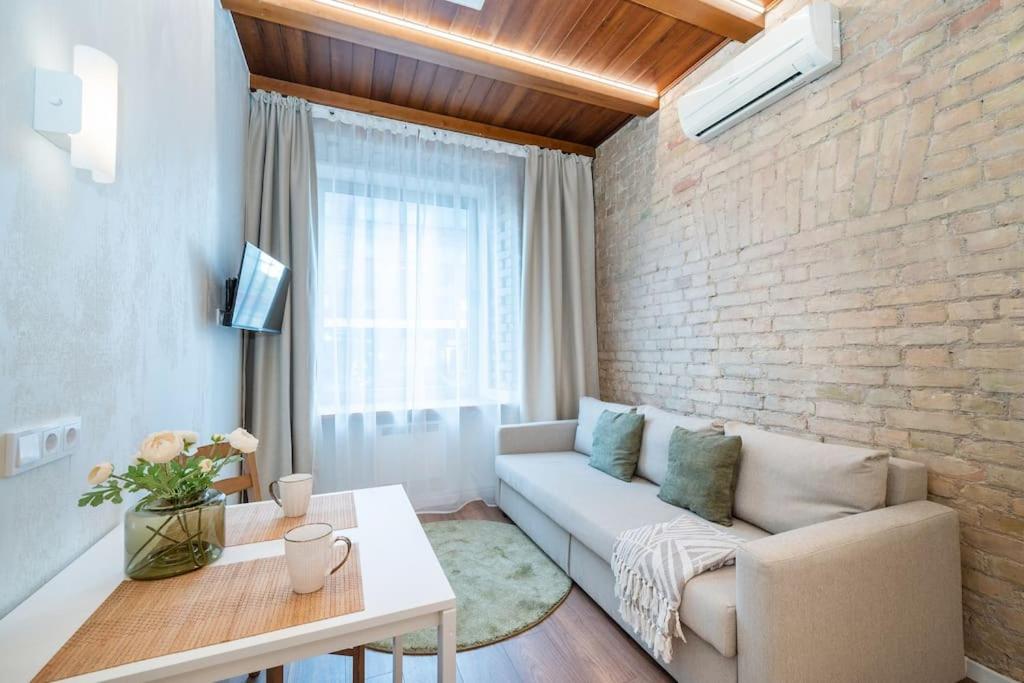 Warm studio in the heart of city - B&B