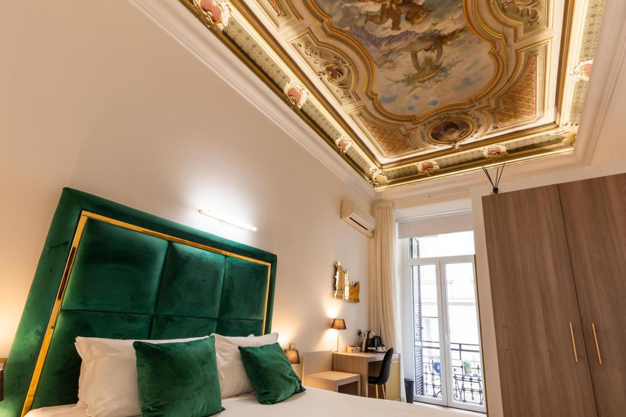 Queen Room with Balcony