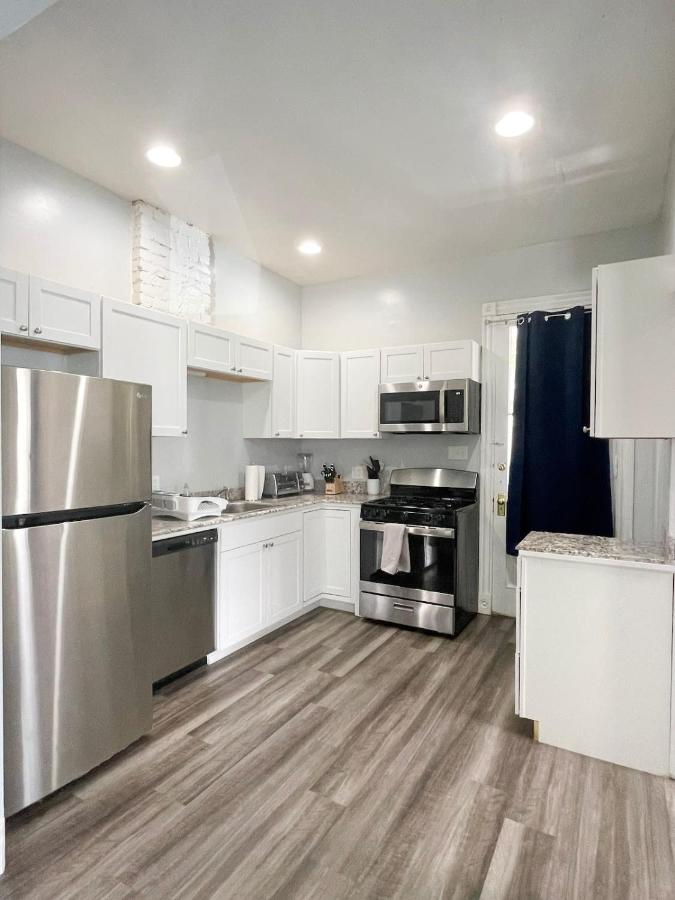 Triple Play Apt 2 All Star Baseball Rentals - B&B