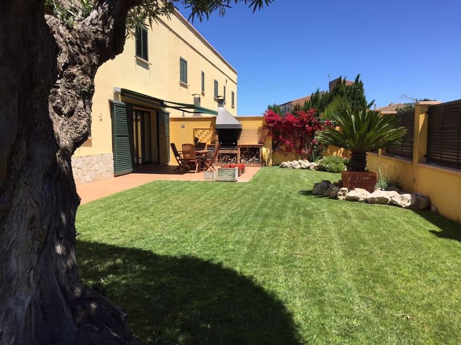 Casa unifamiliar con piscina. - B&B Armenteira