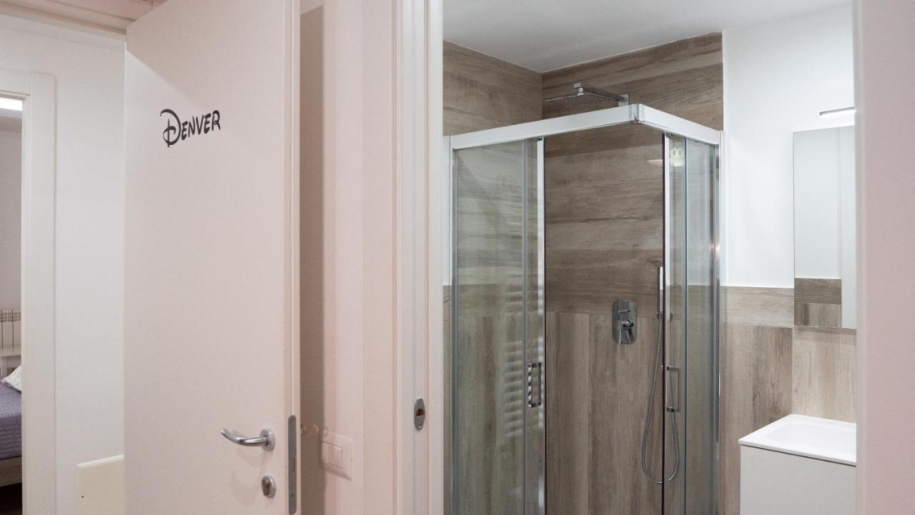 Deluxe Room (2 Adults + 1 Child)