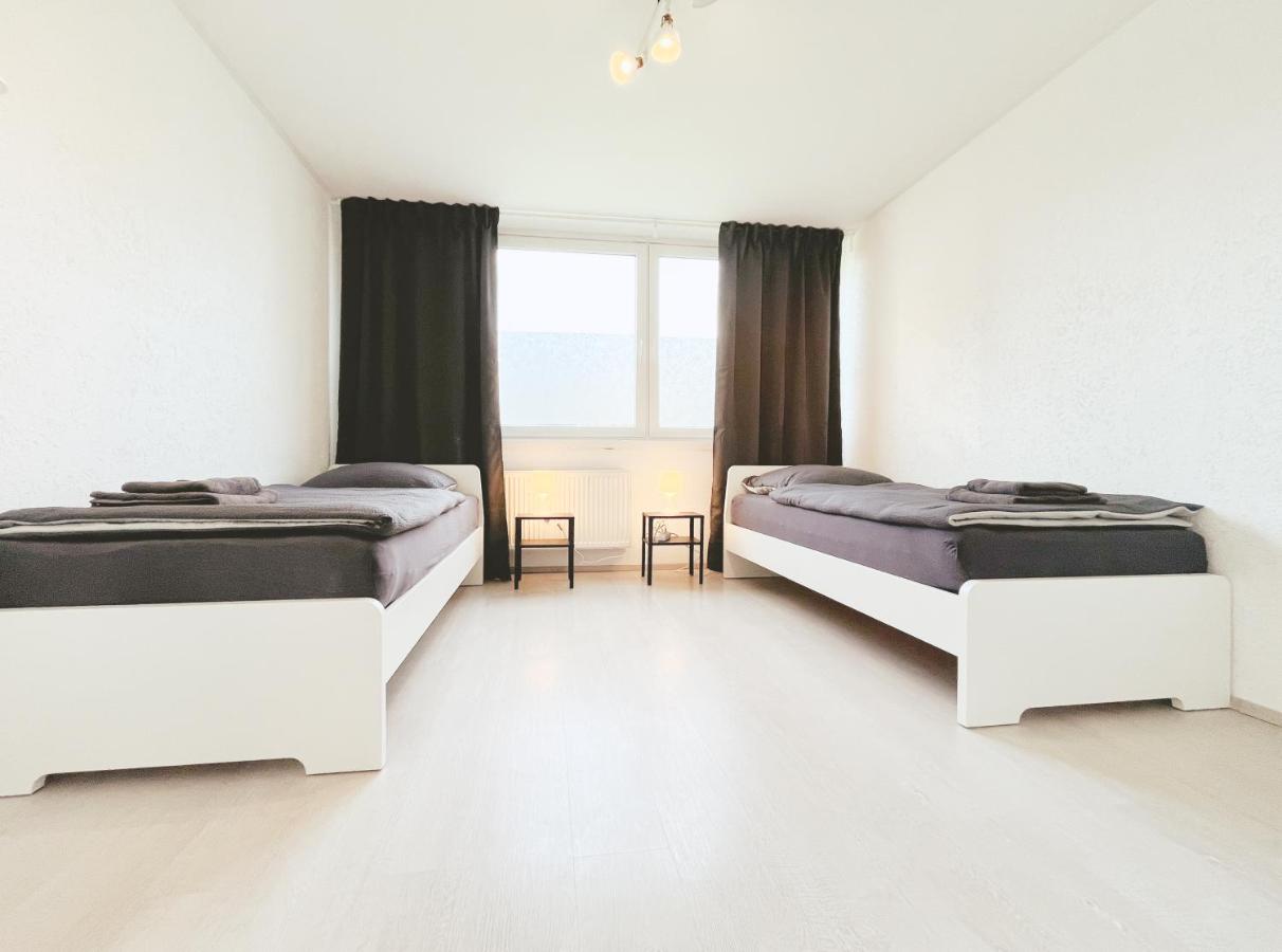 Home4Now DOR01 Monteursunterkunft in Dormagen I 3 Schlafzimmer für 6 Personen I Küche I SmartTV I WiFi - B&B Dormagen