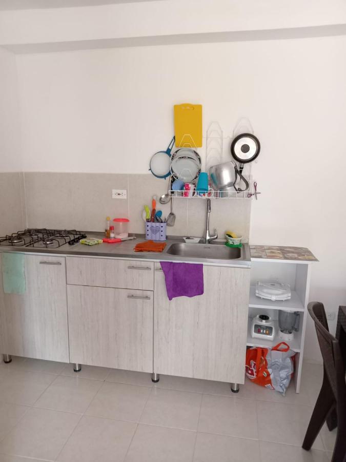 Santa Marta, El Rinconcito Hogareño. Hermoso Apto Y Amplio con Piscina, Cerca Playa Bello Horizonte. - Chambres d'hôtes Santa Marta
