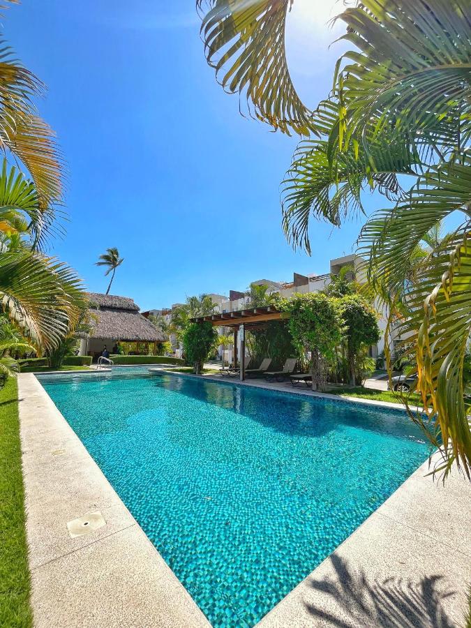 Departamento planta baja con alberca a 5 min de playa! - B&B Manzanillo