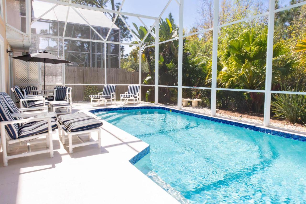 B&B Kissimmee - Luxurious 4 Bed Villa with Conservation View Pool - Bed and Breakfast Kissimmee