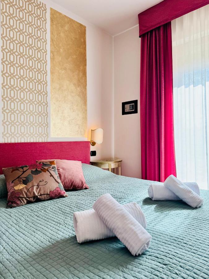 King Room with Pool View