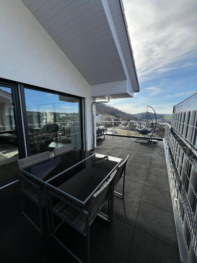 Stilvolle Penthouse mit großzügiger Sonnenterrasse - Bed and Breakfast