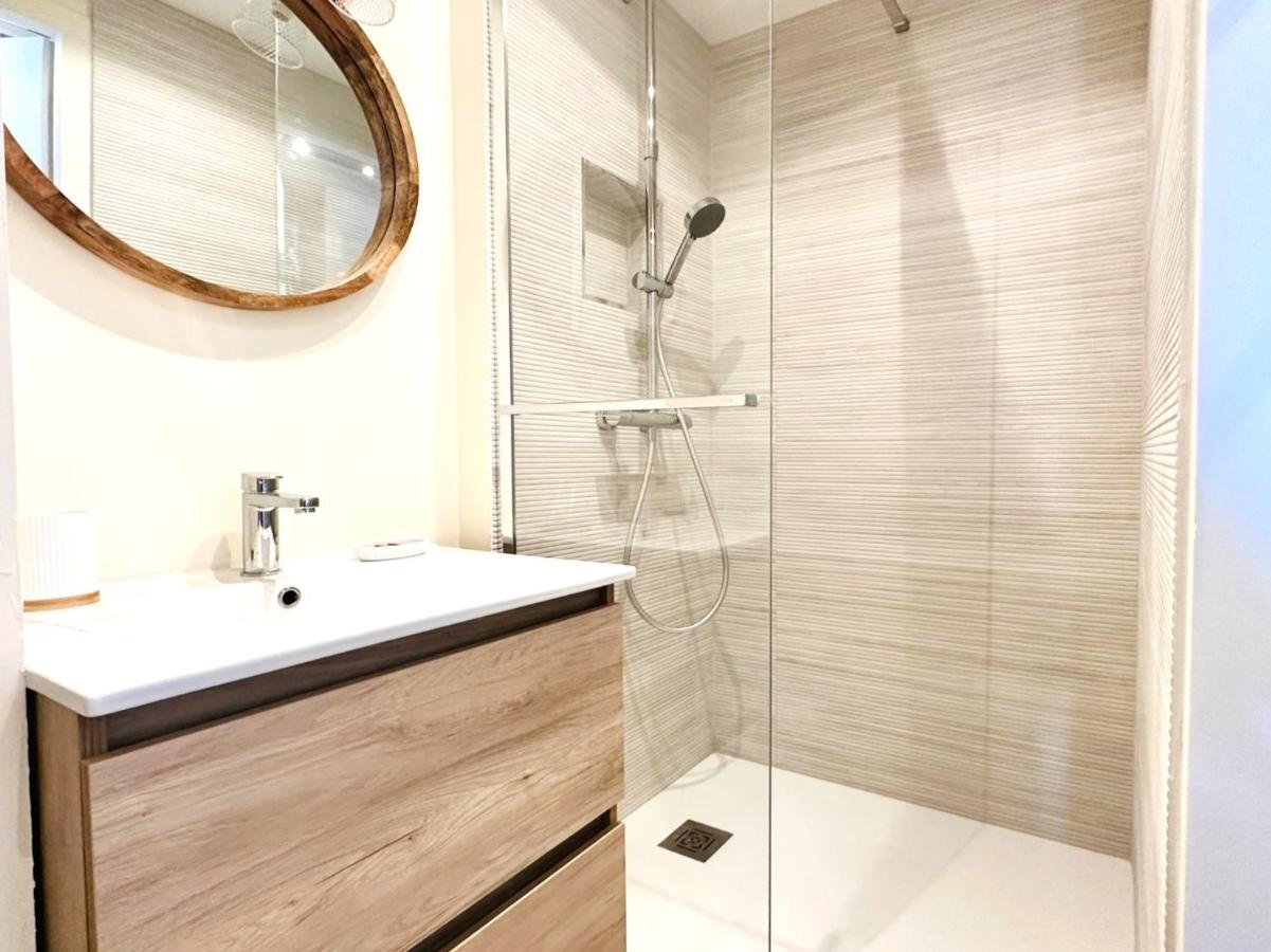 Appartement rénové avec goût et idéalement situé à deux pas du remblai - Chambres d'hôtes Les Sables d'Olonne