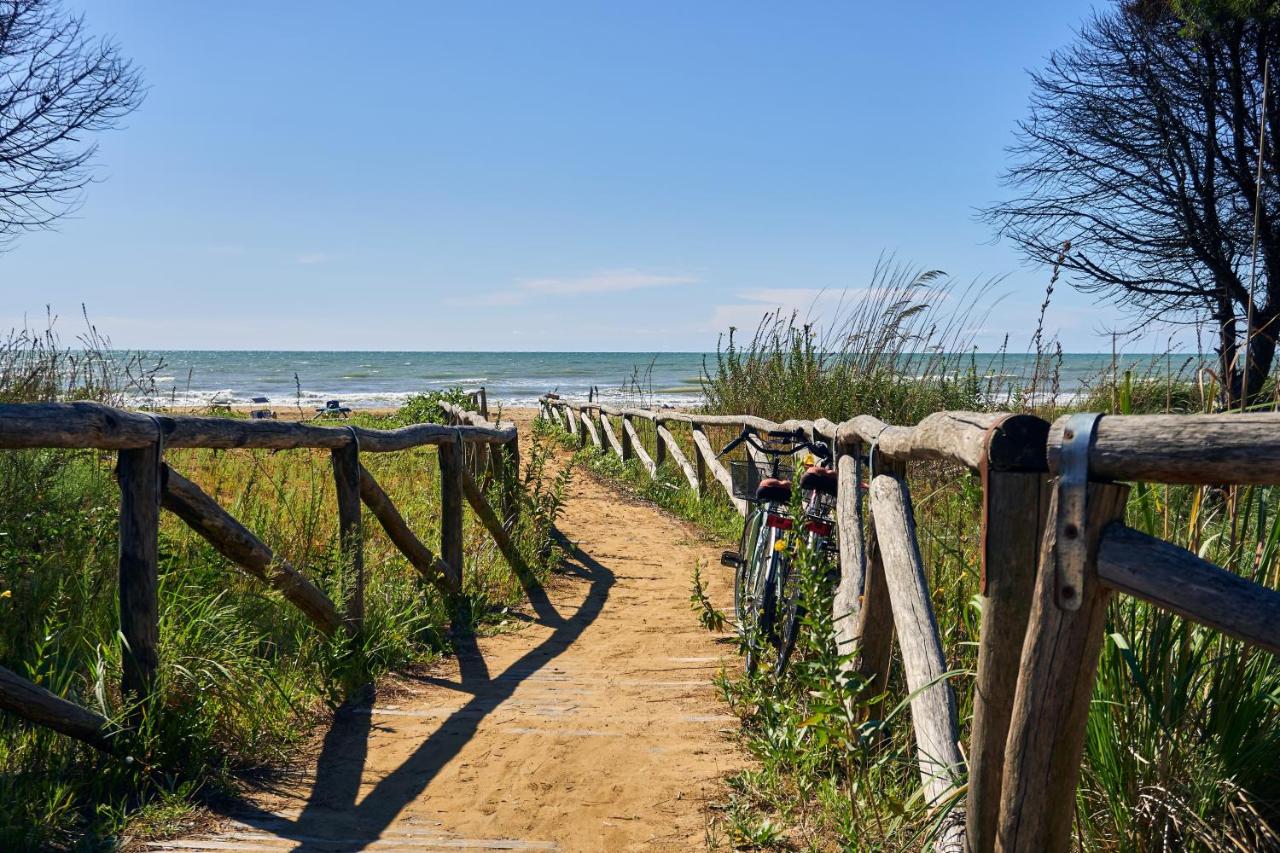 Villa with garden and bbq at 250 m from the sea - B&B Bibione