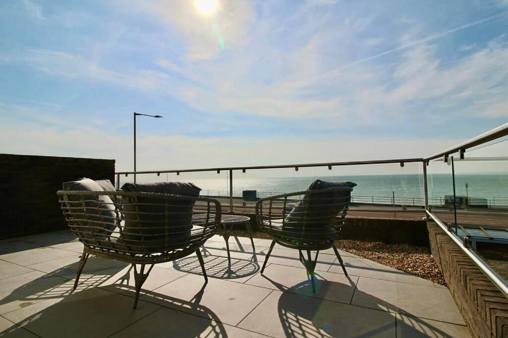 B&B Seaford - Marine View Apartment By Air Premier - Bed and Breakfast Seaford