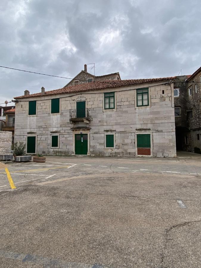 Beach House Tisno whit Sea View - B&B