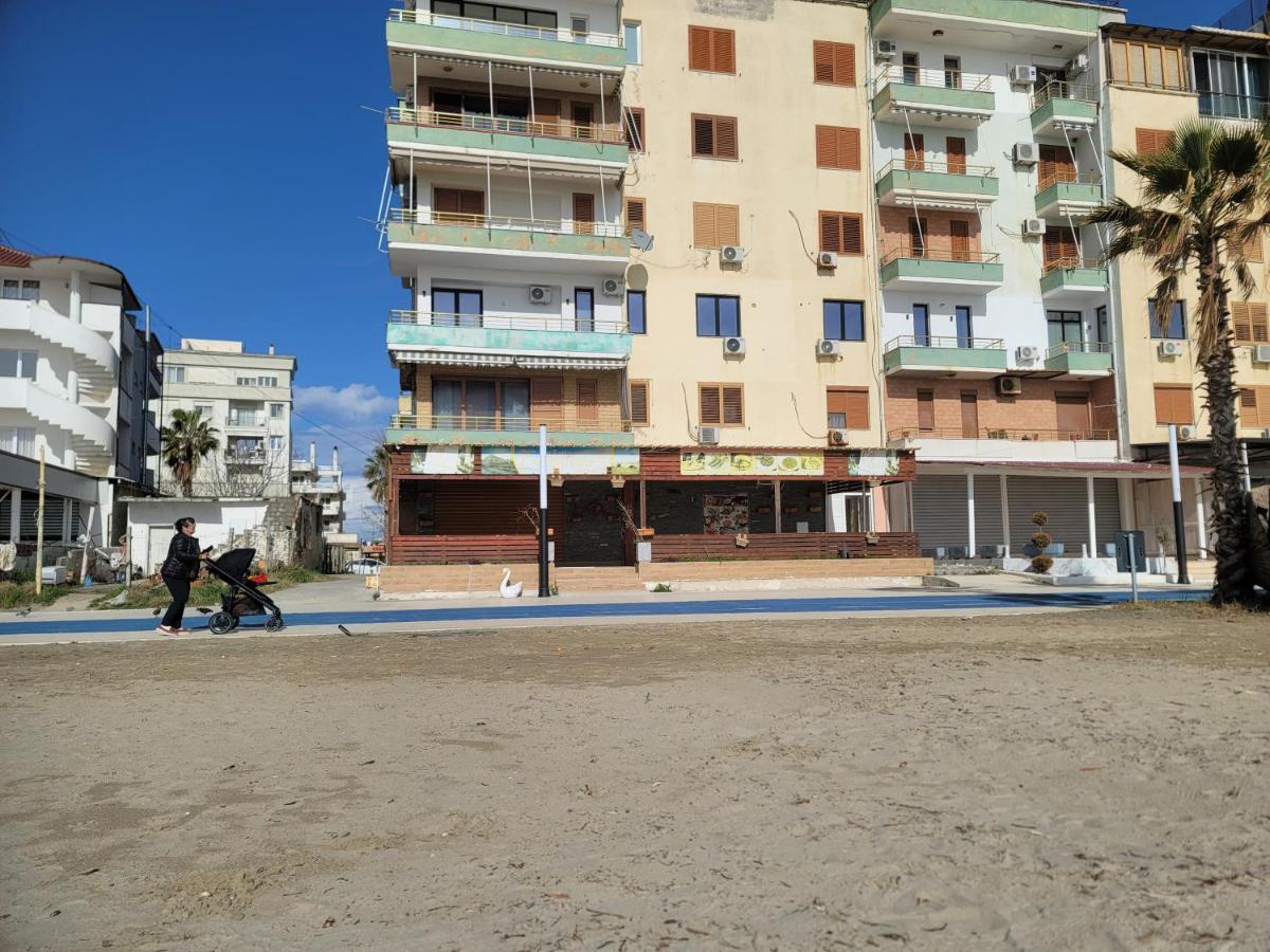 "On the beach" Glamour Sunrise Apartment - B&B