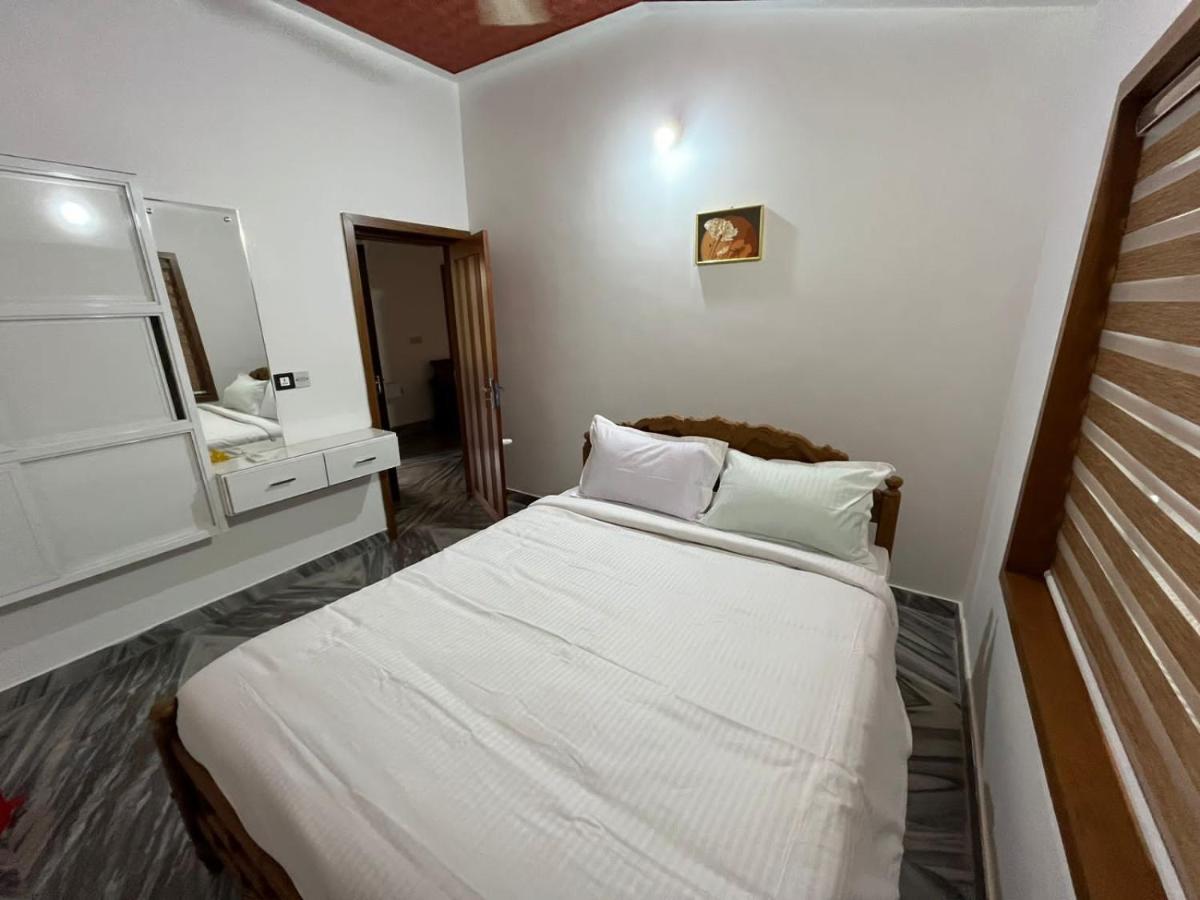 Souparnika Homestay - B&B