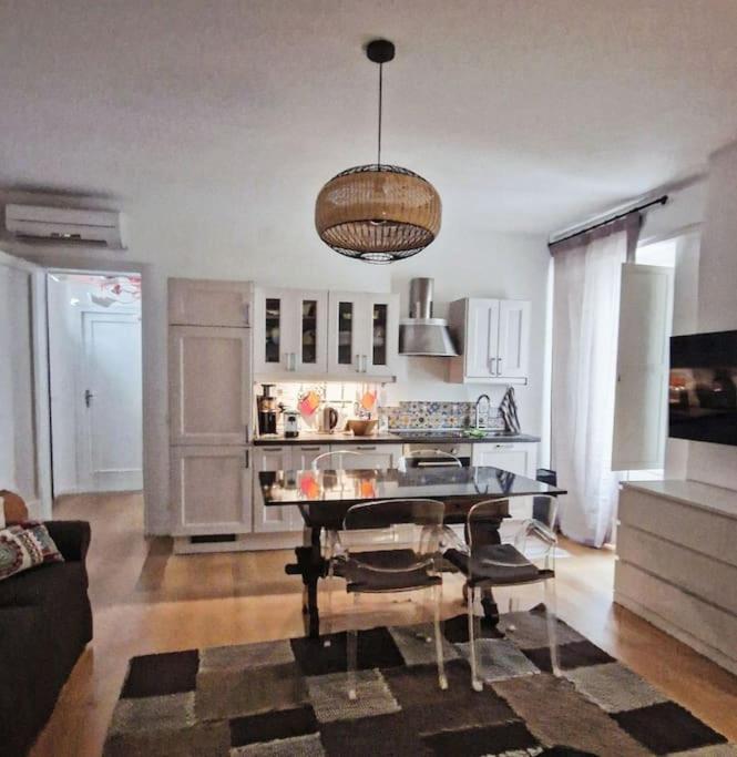 CasaNostra11 centro città e mare wifi 2 camere - Ferienwohnung