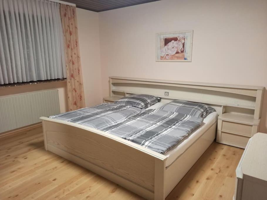 Schöne große Wohnung - 4Family - Bed and Breakfast