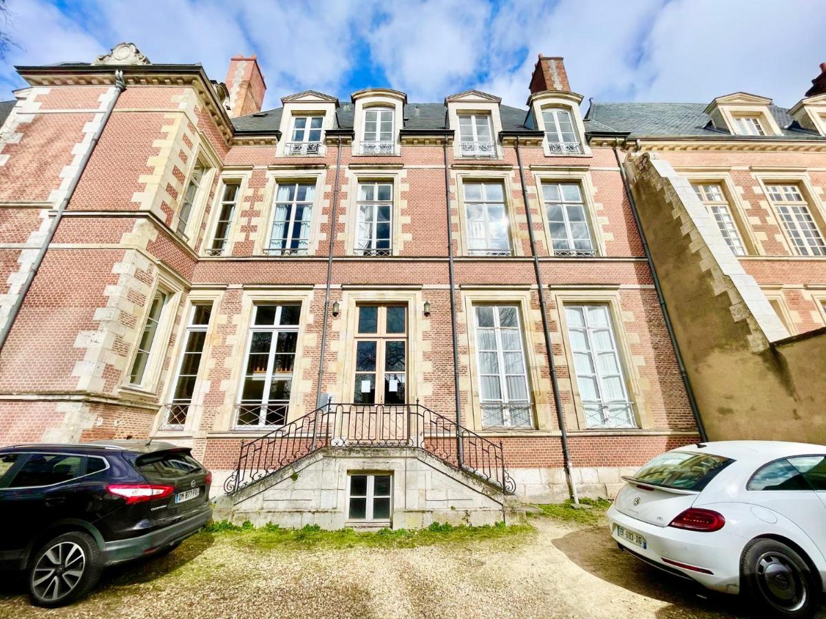 Orléans - Le Royal - Lumineux - Stationnement - B&B
