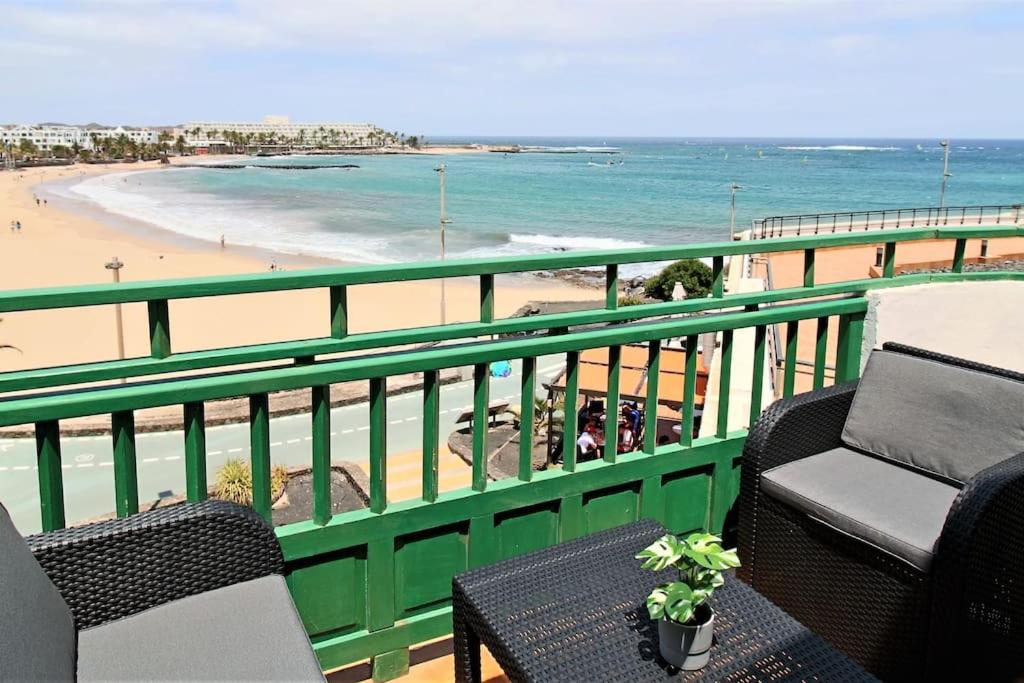 B&B Costa Teguise - Cucharas Playa terrace sea views - Bed and Breakfast Costa Teguise