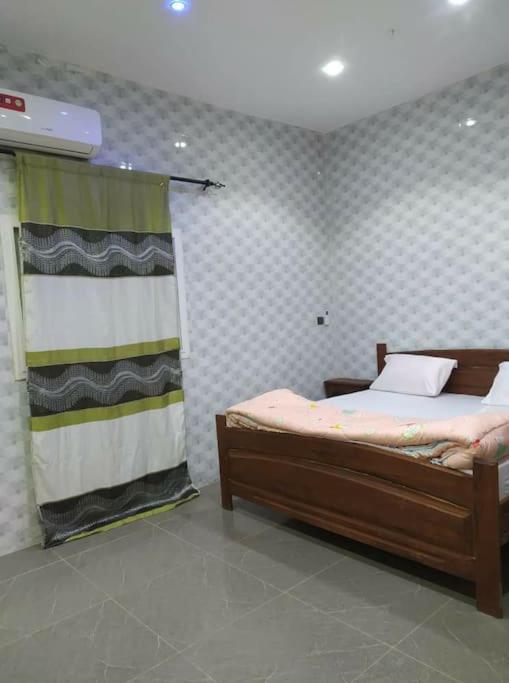 Villa Malya-Rez de chaussée Privé et indépendant avec deux chambres et jacuzzi dans une maison- - B&B Sali Portudal