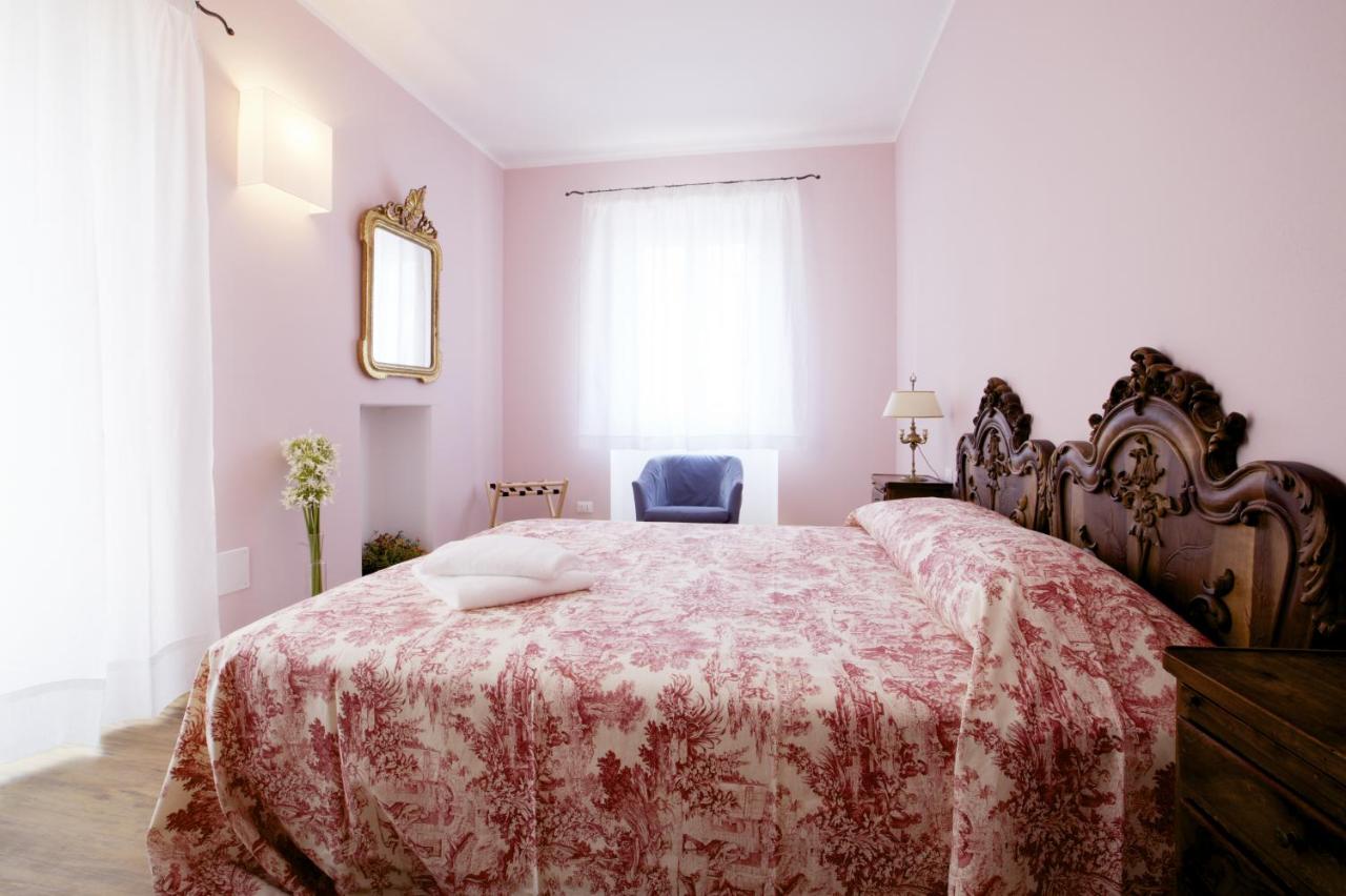 Deluxe Double Room with Terrace and Sea View
