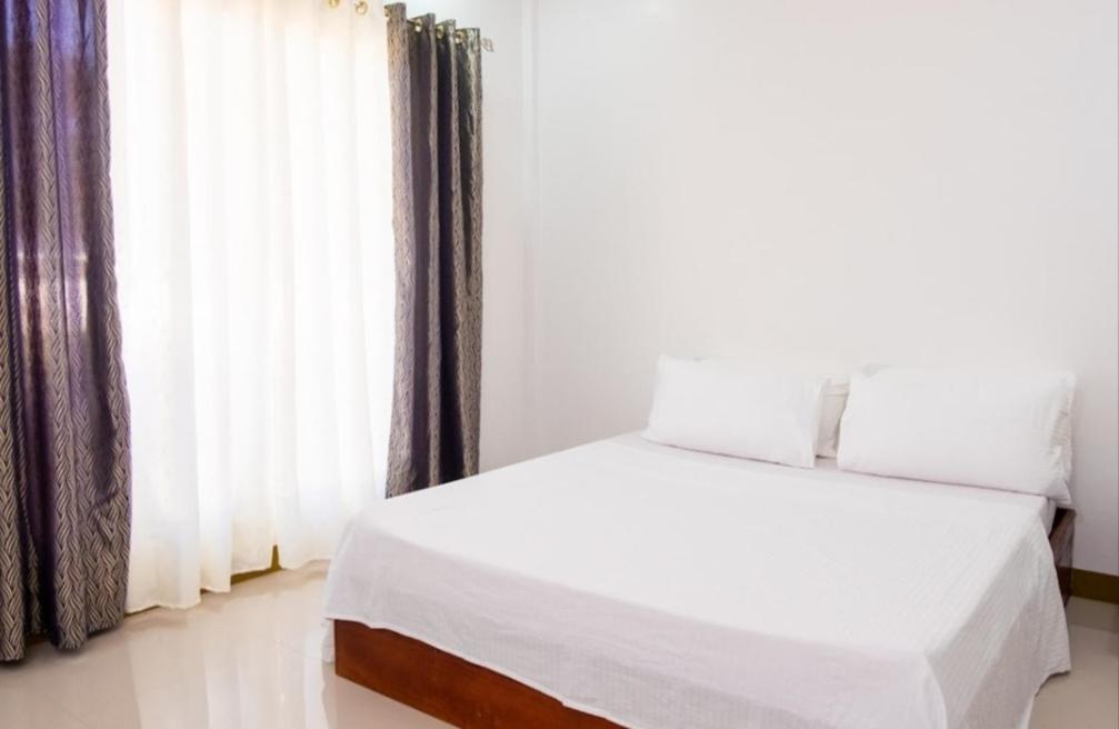 E and C tourist inn - B&B