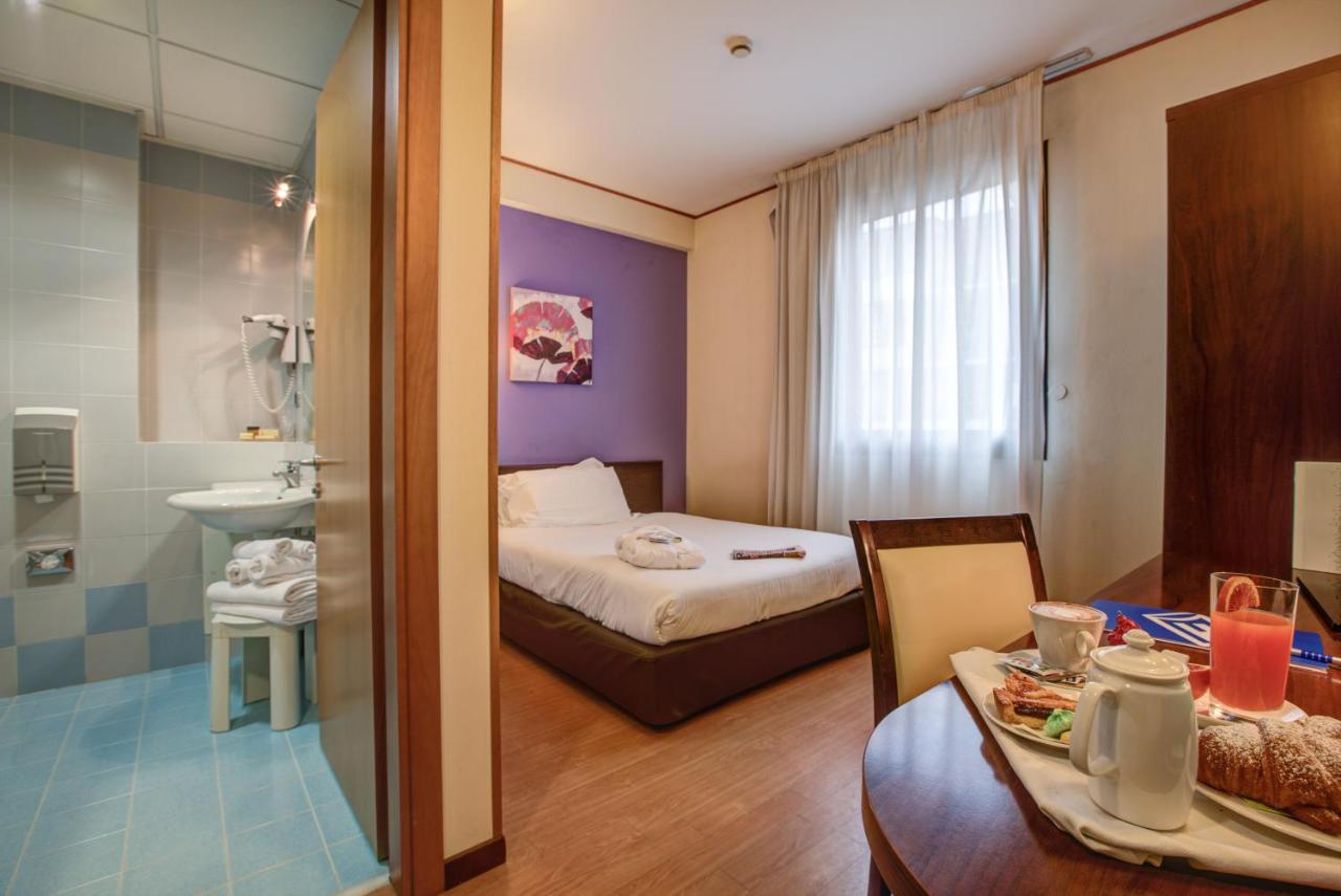 Double Room with French Bed